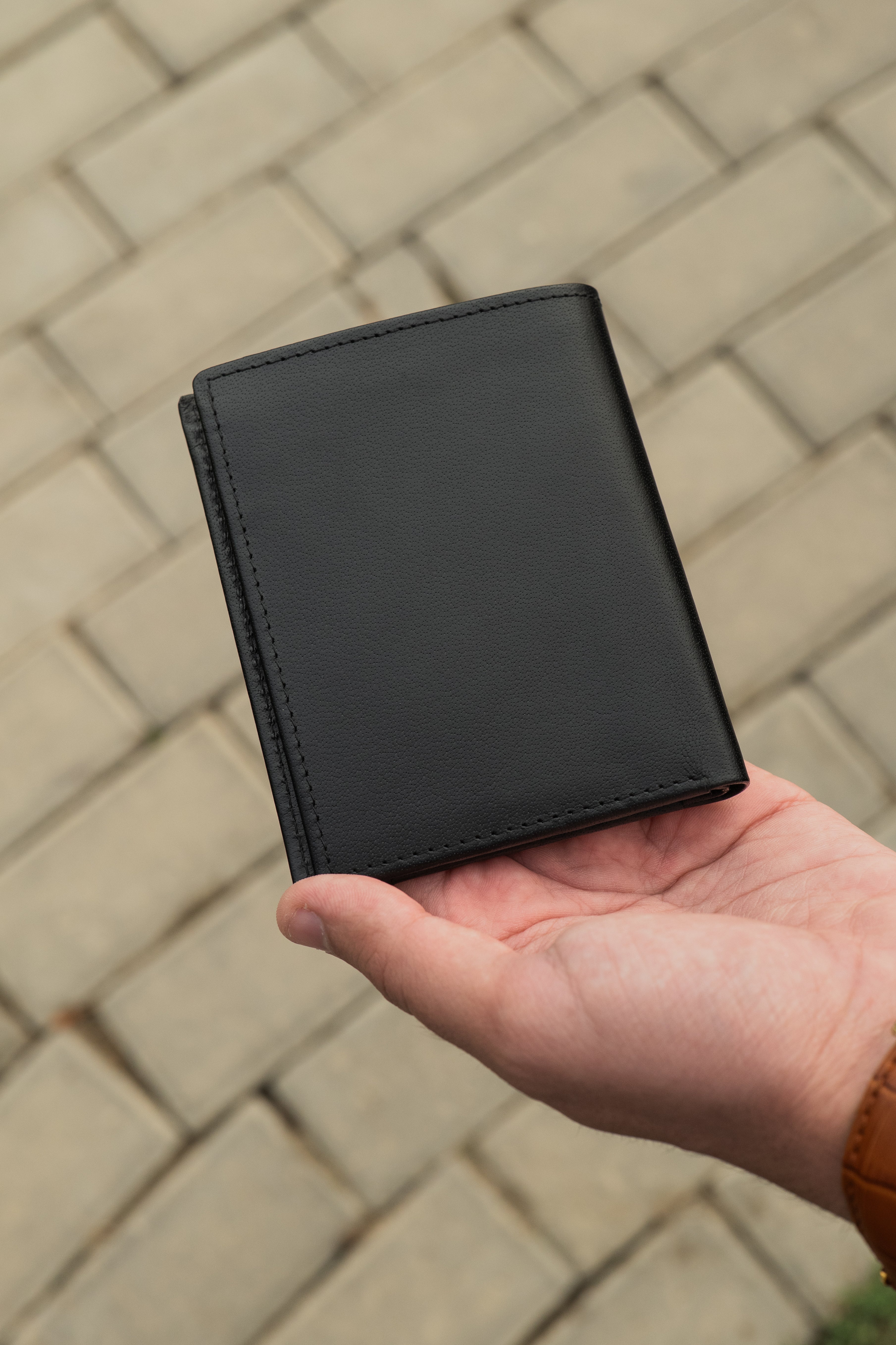 WALLET WITH CARDHOLDER