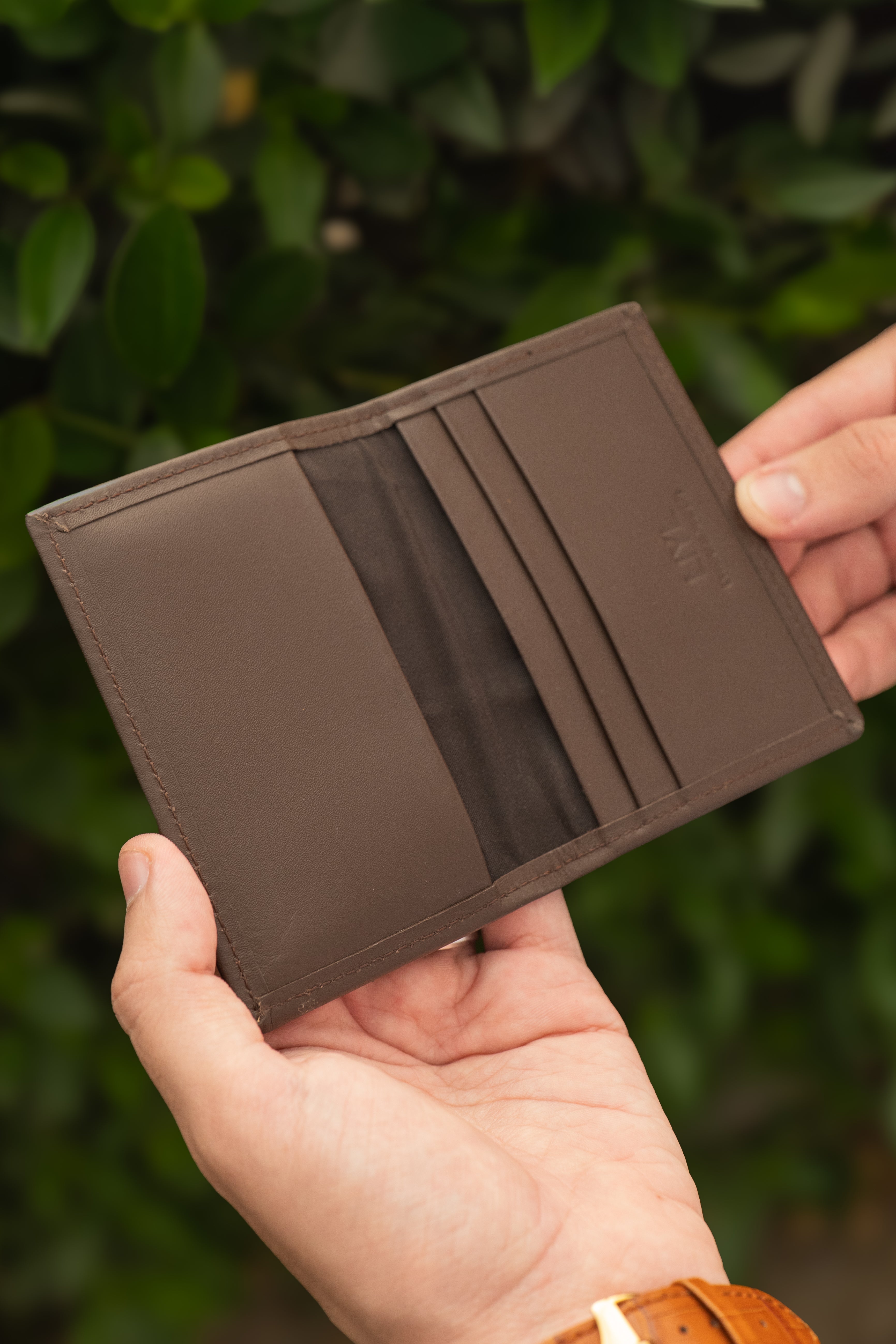 BI FOLD CARDHOLDER