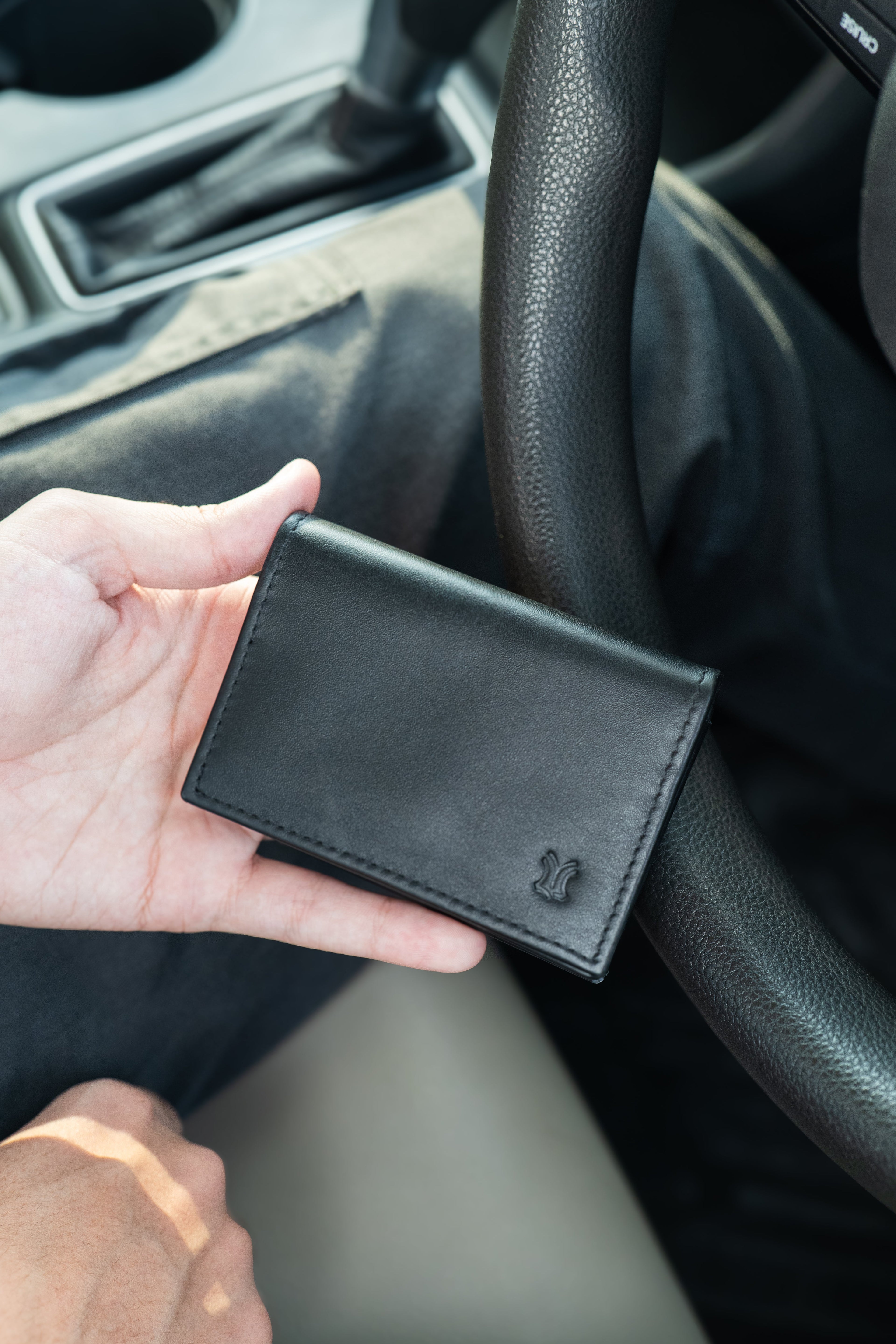 BIG BIFOLD CARDHOLDER