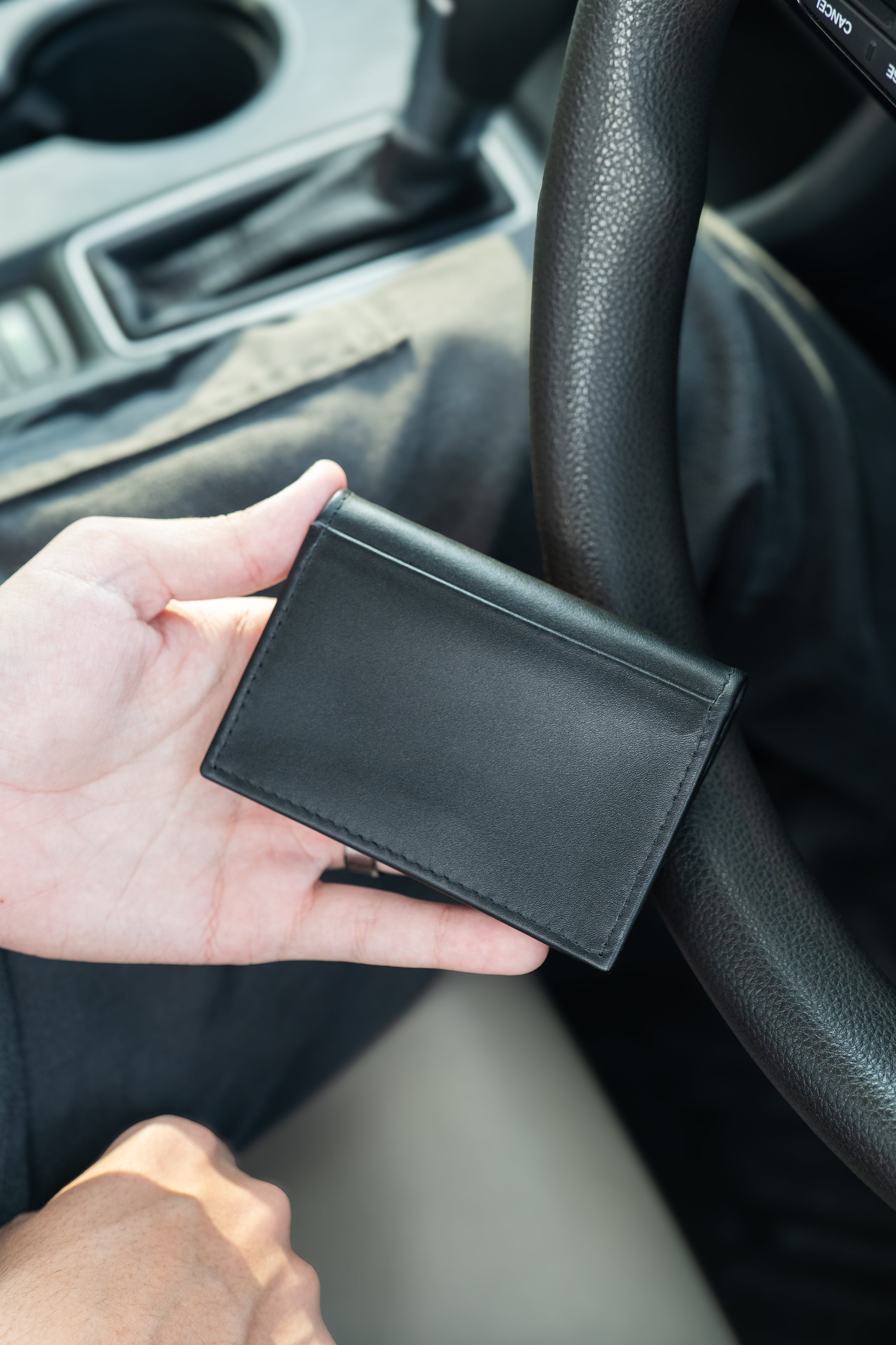 BIG BIFOLD CARDHOLDER